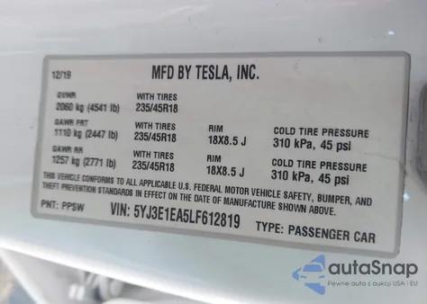 2020 Tesla Model 3 Standard Range Plus Rear-Wheel Drive/Standard Range Rear-Wheel Drive z USA, uszkodzony, nr VIN 5YJ3E1EA5LF612819